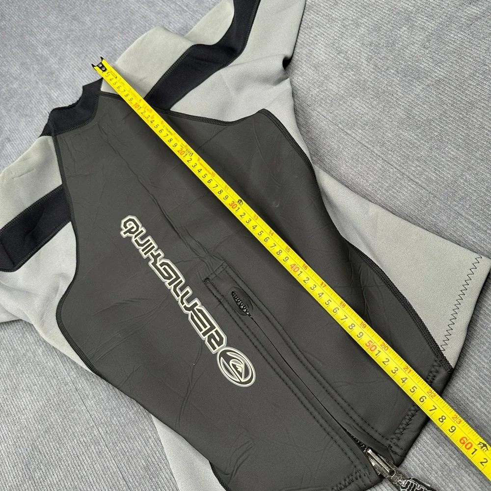 Quiksilver Wetsuit Top Long Sleeve Grey Black Logo Surf Rash‎ Guard Mock Neck